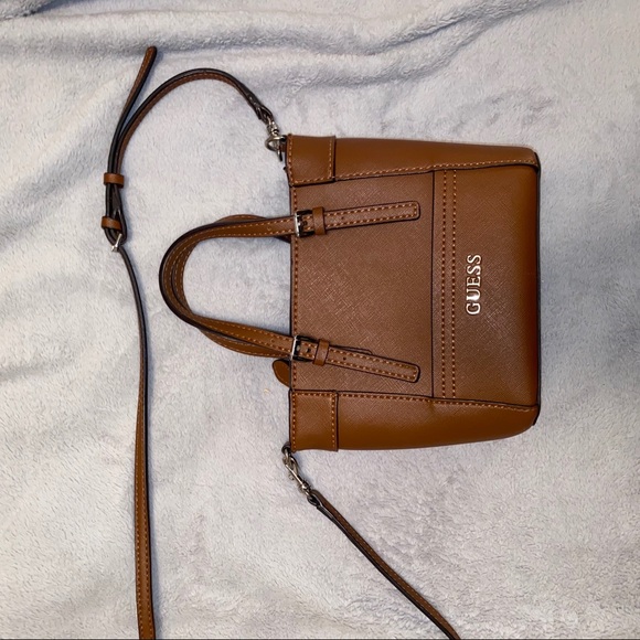 Guess purse - Picture 5 of 10